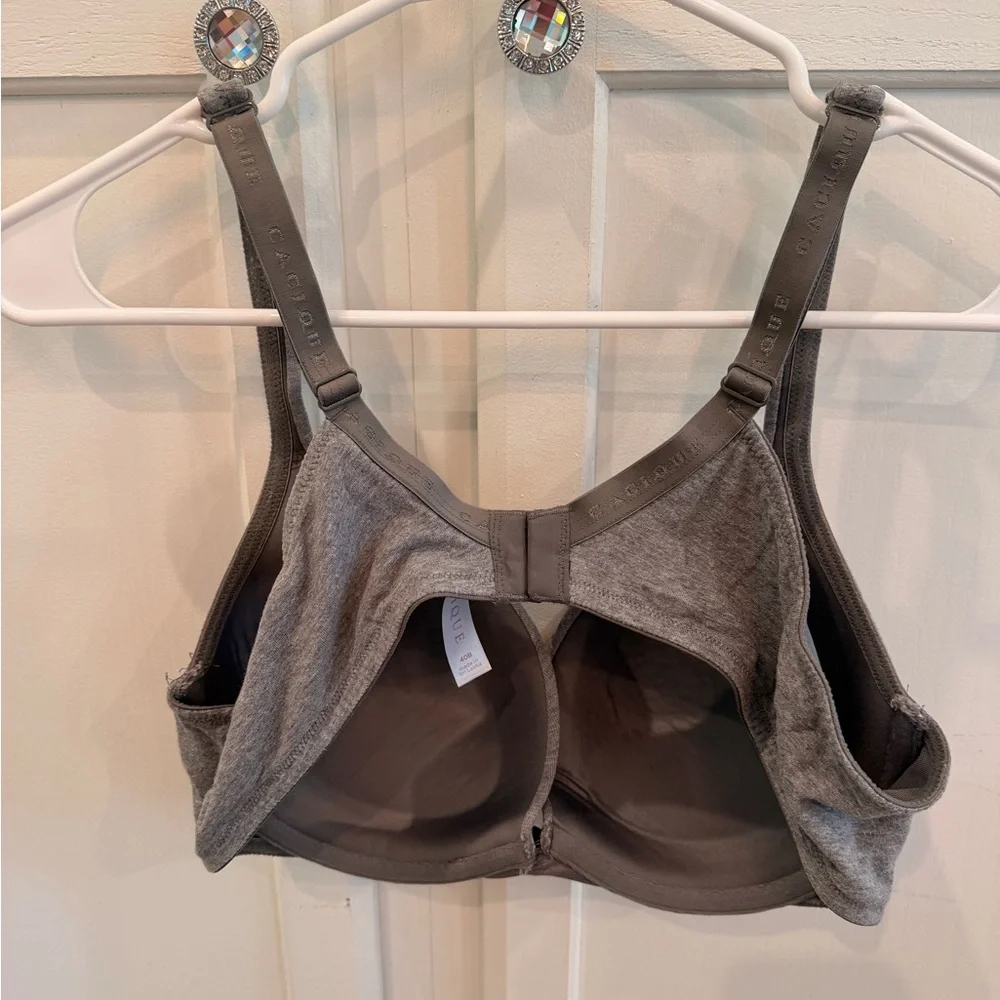 Size 40B Cacique Cotton Boost Plunge Bra - Picture 2 of 4